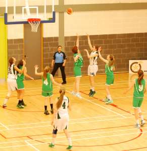 Moycullen hold out Meteors
